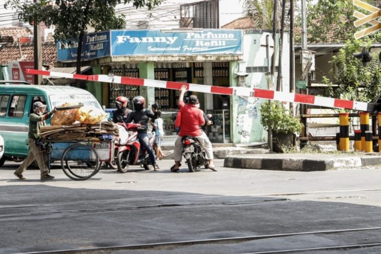 36 Kejadian Kecelakaan di Perlintasan Sebidang KA Akibat Tidak Disiplin