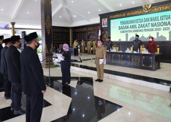 Bupati Mundjidah Kukuhkan Ketua Dan Waka Baznas Jombang Periode 2020 – 2025