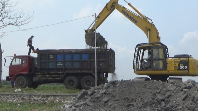 Ratusan Ton Limbah B3 Dikeruk, Tak Ada Pelaku Yang Ditangkap