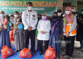 PPP Jombang Berikan Bantuan untuk Warga Terdampak Banjir Bandarkedungmulyo