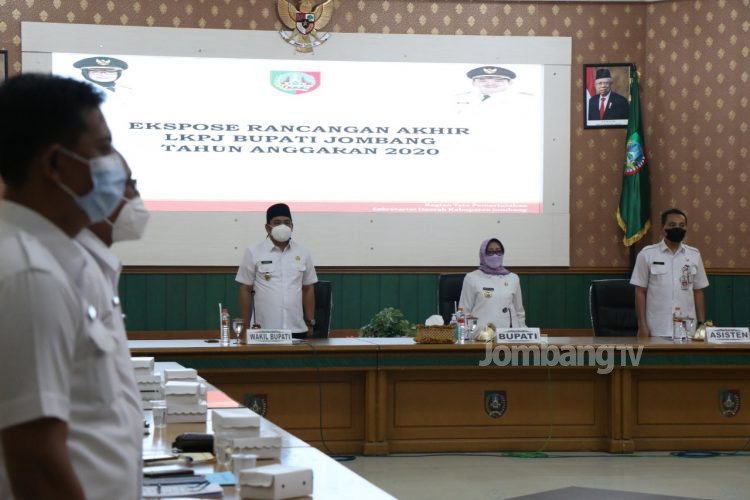 Bupati Mundjidah Sampaikan LKPJ Tahun Anggaran 2020