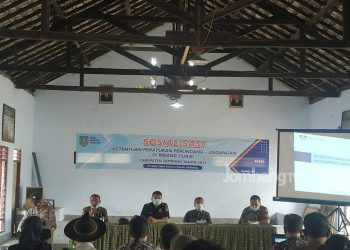 Diskominfo Jombang Berikan Pencerahan Masyarakat Perangi Rokok Illegal