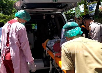 Usai Angkut 3 Orang, Tukang Becak Meninggal Mendadak di Depan Kantor Kemenag
