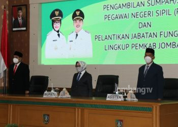 Bupati Jombang Lantik 23 Pejabat Fungsional dan Ambil Sumpah 422 PNS