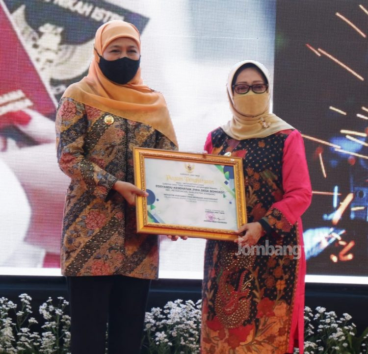 HKN ke- 56 Pemkab Jombang Terima Penghargaan dari Gubernur Jatim