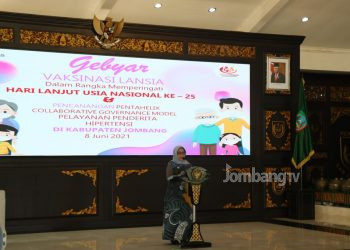 Bupati Jombang Buka Gebyar Vaksinasi Lansia Dalam Rangka Hari Lanjut Usia Nasional ke- 25
