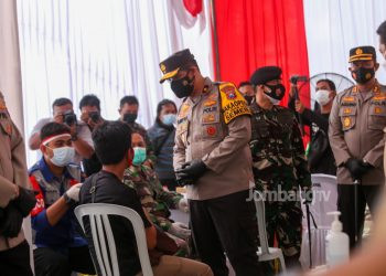 Ribuan Warga Jombang Lakukan Vaksinasi Dosis Kedua di Kebonrojo