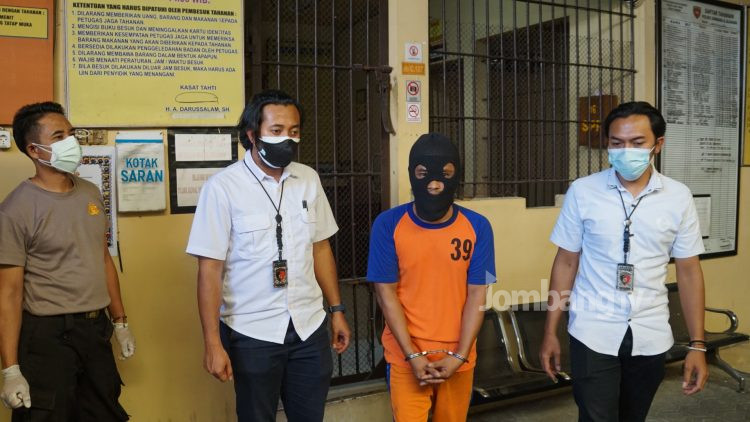 Duh! Tukang Parkir Nekat Setubuhi 2 Anak Kandungnya Yang Masih Di Bawah Umur