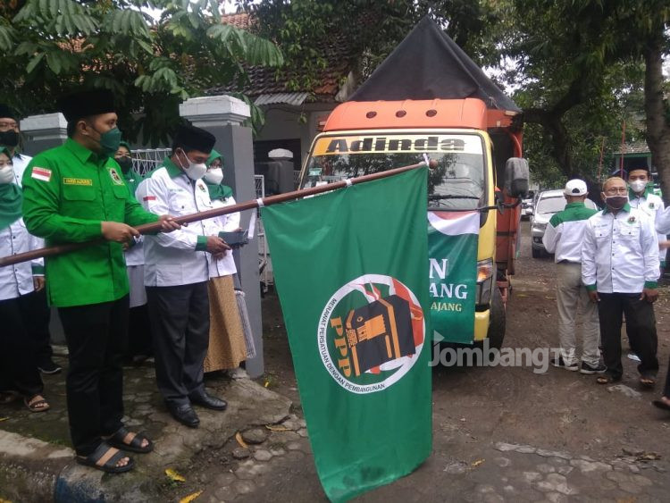 Muscab ke IX, PPP Jombang Peduli Semeru dan PKL