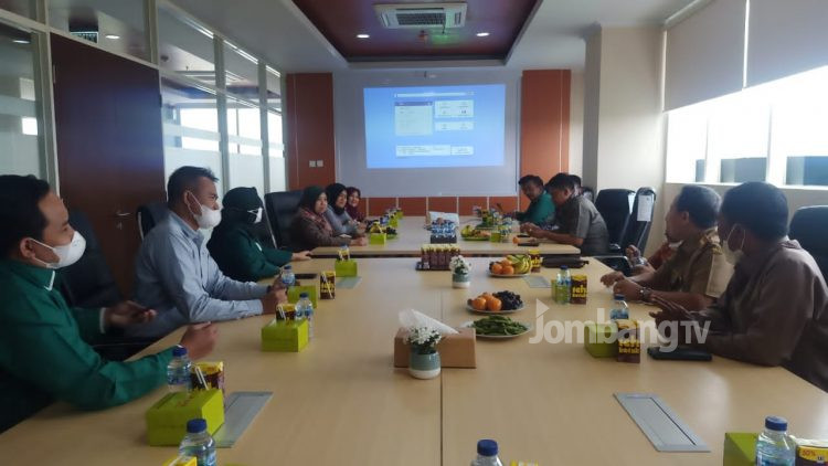Ingin Tahu Progres Pembangunan Komisi B Sidak Bank Jombang