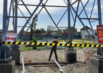 Tower Seluler di Sambong Duran Disegel Satpol PP