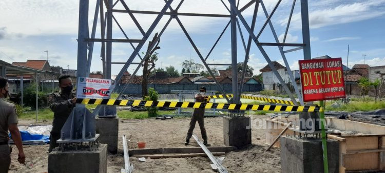 Tower Seluler di Sambong Duran Disegel Satpol PP