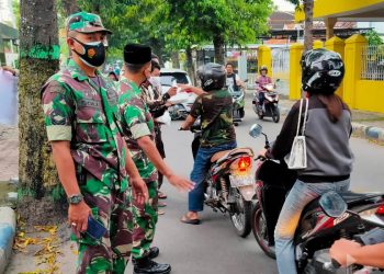Ramadan, Koramil Jombang Kota Bagi – Bagi Takjil Gratis
