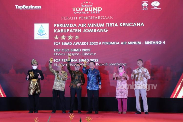 Pemerintah Kabupaten Jombang Borong Penghargaan TOP BUMD 2022