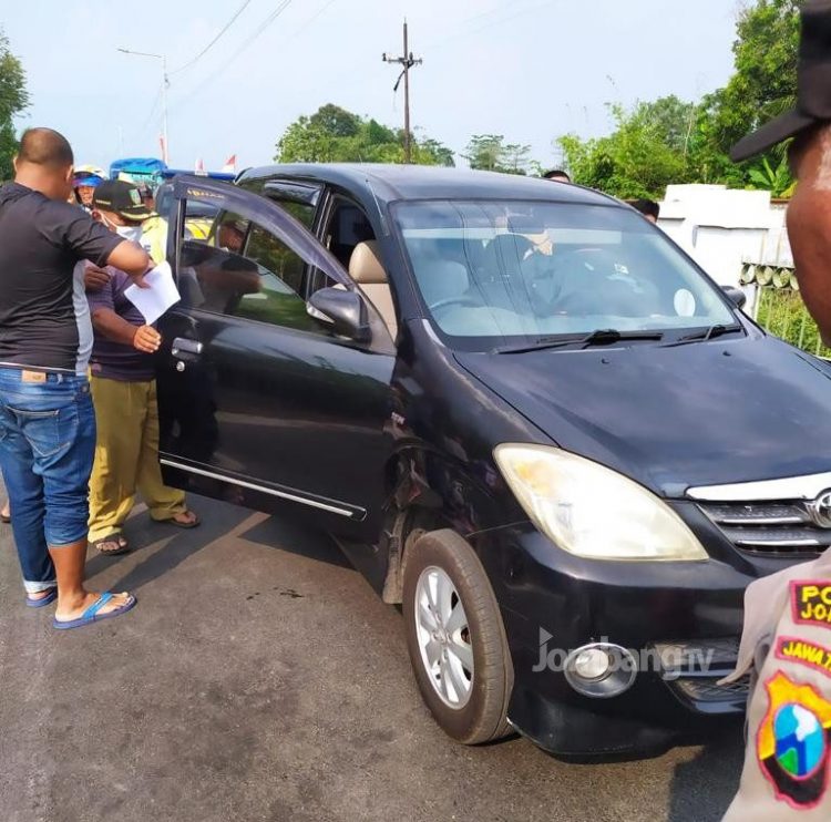 Kabag Umum Setwan Jombang Meninggal Dunia Dalam Mobil