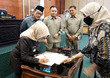 Tiga Raperda Usulan Pemkab Jombang Disahkan Jadi Perda