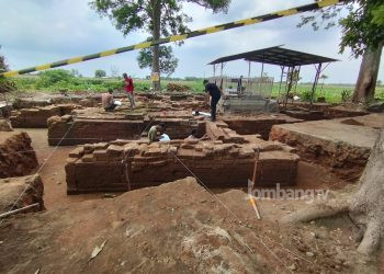 Arkeolog Temukan Fragmen Arca  di Situs Mbah Blawu