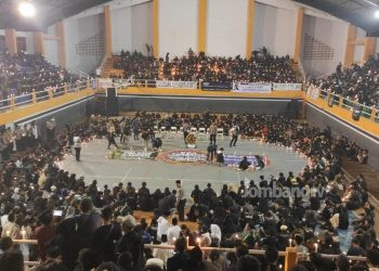 Suporter dan Polisi Gelar Aksi Keprihatinan dan Doa Bersama Tragedi Kanjuruhan