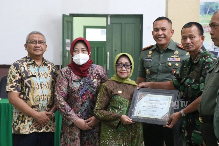 Turunkan Stunting, Pemkab Jombang Libatkan 21 Danramil Jadi Bapak Asuh Anak Stunting