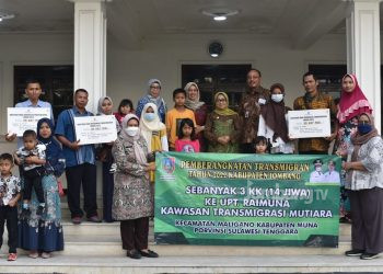 Pemkab Jombang Berangkatkan 3 KK Transmigrasi Ke Muna Sulawesi Tenggara