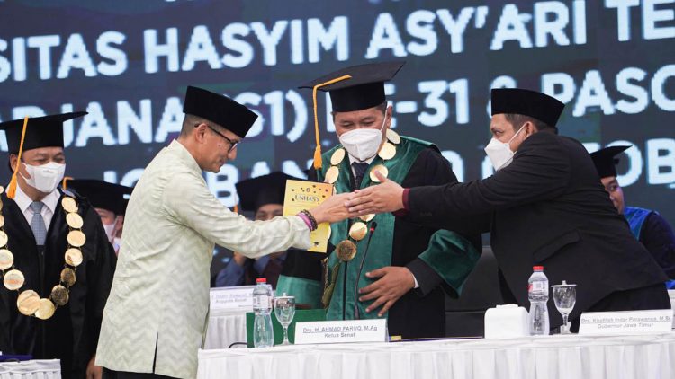 Sandiaga Uno Berharap Wisudawan Universitas Hasyim Asy’ari Jombang Mau Berwirausaha
