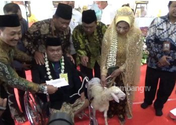 Cinta Lokasi, Difabel Nikahi Pujaan Hati Dengan Mas Kawin Kambing
