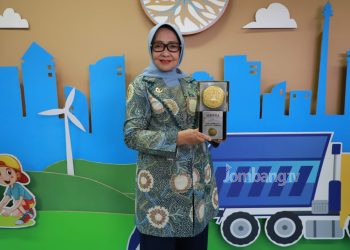 Pemkab Jombang Kembali Terima Penghargaan Adipura Kategori Kota Sedang