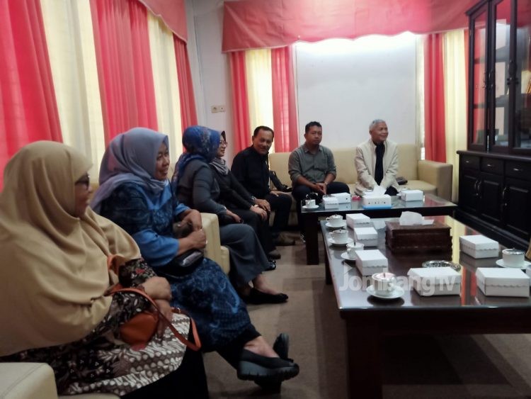 Bahas Nasib Honorer dan PJU, DPRD Jombang Terima Kunjungan DPRD Ngawi