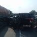 Pecah Ban, Innova Tabrak Truk di Tol Jombang