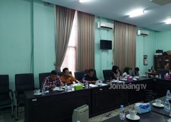 Komisi D RDP dengan Dinsos dan Kabag Hukum