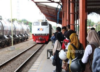 Keterlambatan KA Akibat Longsor di Daop 5  Purwokerto, KAI Memohon Maaf