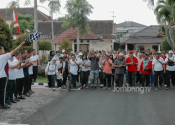 HPN, Polres Jombang dan Jurnalis Jalan Sehat Bersama, Berhadiah Sepeda Motor