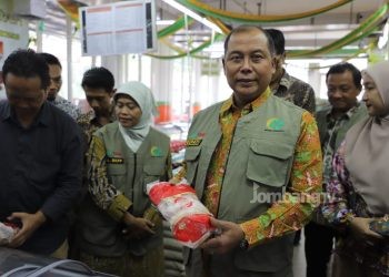 Dipimpin Pj Bupati Jombang, Sidak Mamin Jelang Lebaran Temukan Makanan Kadaluarsa di Afco