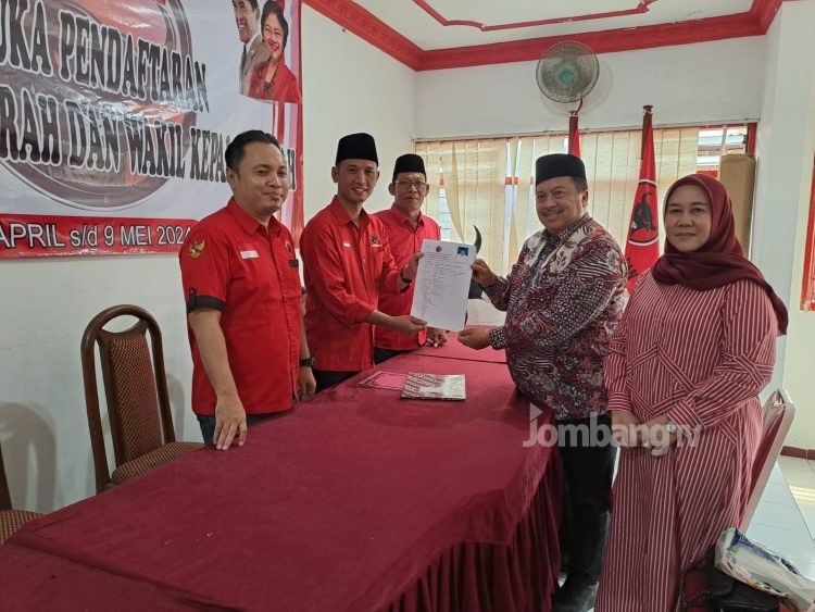 Ambisi Kades Mojokrapak Cari Rekom Bacabup Jombang