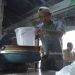 Jasa Penggilingan Daging Kurban Diserbu Warga