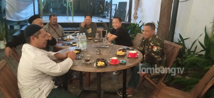 Relawan “Waru” : Gus Ufik Belum Siap Bukan Berarti Tidak Mau