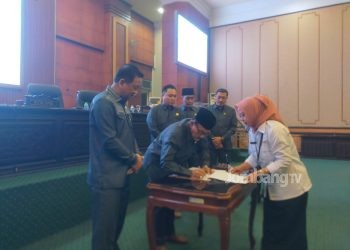 DPRD Jombang Sahkan Empat Perda Baru