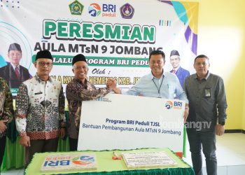 BRI Peduli Bantu Pembangunan Aula MTsN 09 Jombang
