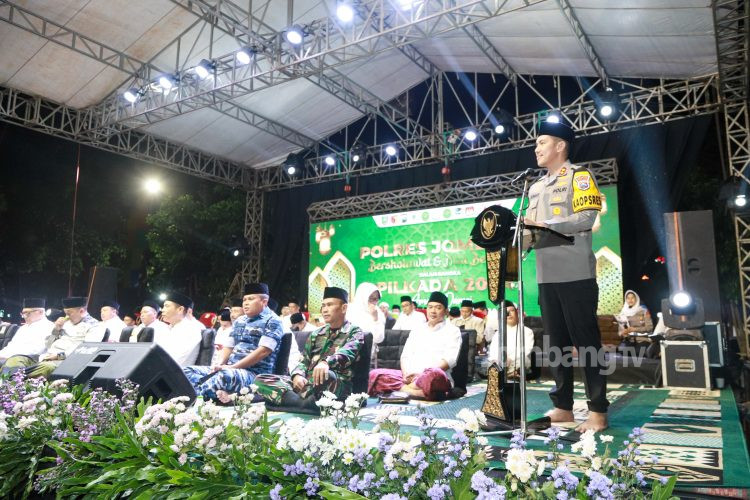 Ciptakan Pilkada Damai, Polres Jombang Ajak Ribuan Warga Bersholawat Sekaligus Sosialisasi UU Cukai