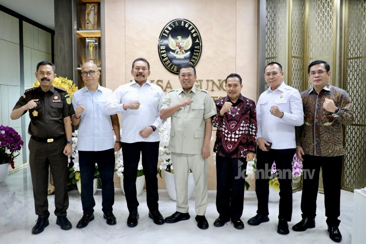 Menteri Nusron Temui Jaksa Agung untuk Pemberantasan Mafia Tanah