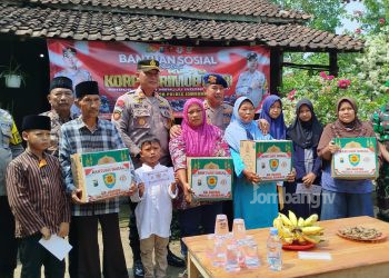 HUT ke-79 Korps Brimob Polri, Polres Jombang Gelar Baksos dan Santunan Anak Yatim