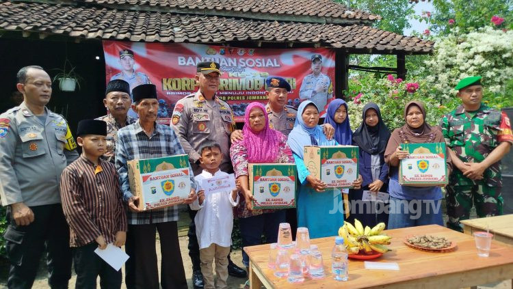 HUT ke-79 Korps Brimob Polri, Polres Jombang Gelar Baksos dan Santunan Anak Yatim