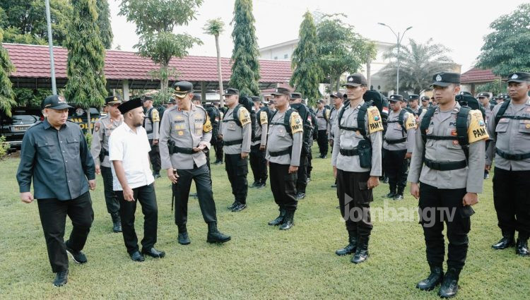 Pastikan Kamtibmas Aman dan Kondusif, Ratusan Personel Polres Jombang Disebar ke TPS