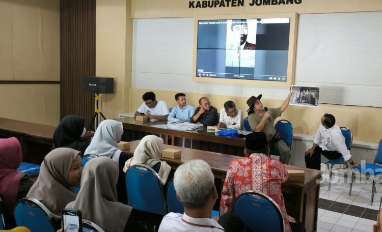 Diskusi Bedah Buku Fragmen Sejarah Jombang Menyibak Fakta Tempat Lahir Bung Karno