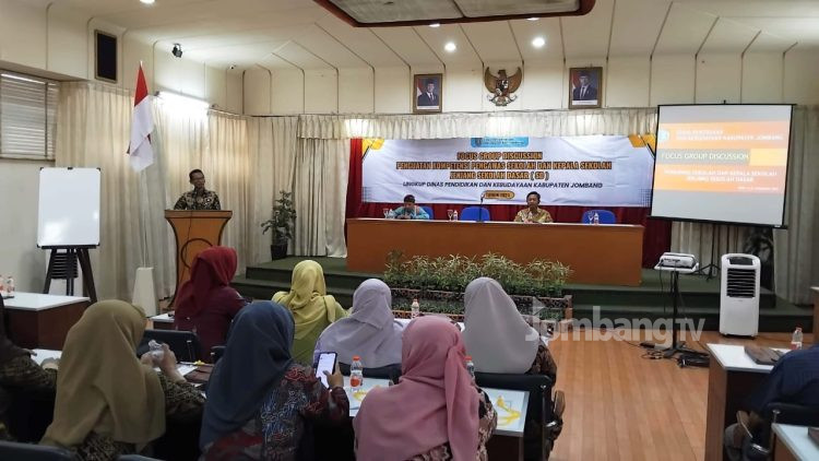 Tingkatkan Kompetensi Pengawas dan Kepala Sekolah Dasar, Disdikbud Jombang Gelar FGD