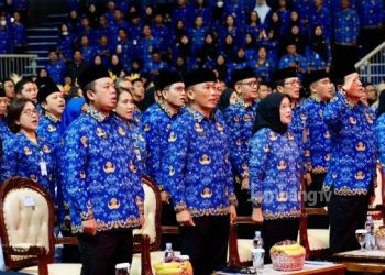 Menteri Nusron Ikuti Puncak Acara Peringatan HUT ke-53 KORPRI