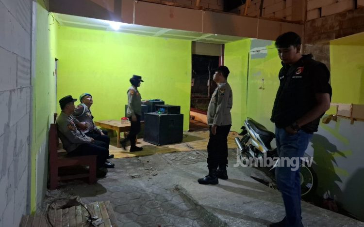 Tempat Karaoke di Permukiman Warga Digrebek Polisi