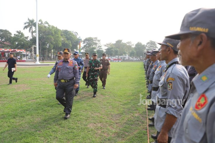 Pemkab Jombang Gelar Pasukan Linmas Jelang Pelaksanaan Pilkada Serentak 2024