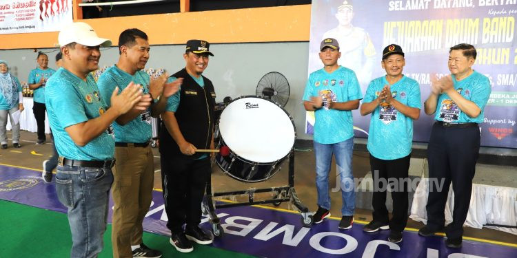 Berlangsung Meriah, Pj Bupati Jombang Teguh Narutomo Buka Kejuaraan Drumband
