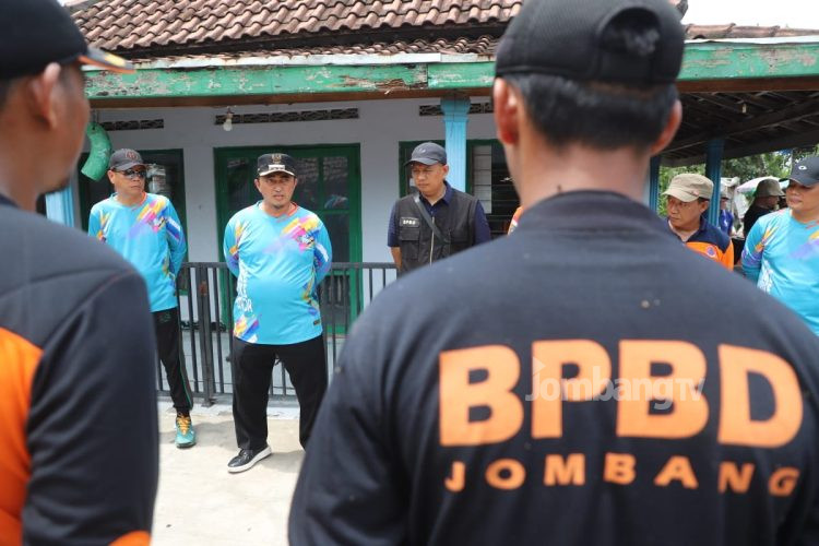 Kunjungi Rumah Duka Korban Tenggelam, Pj Bupati Jombang Ingatkan Kewaspadaan Terhadap Bencana